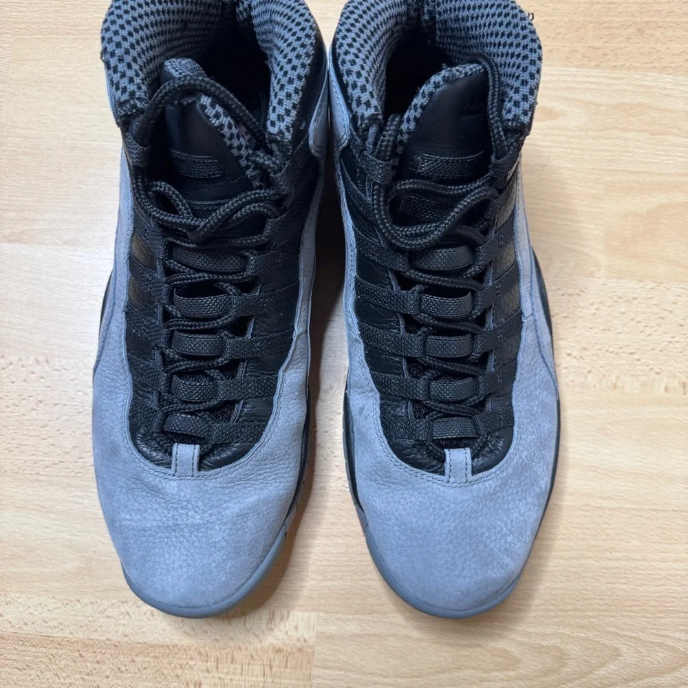 Air Jordan Sneaker Mens 11.5 Gray Black Retro 'Cool Grey' Air Jordan Collection